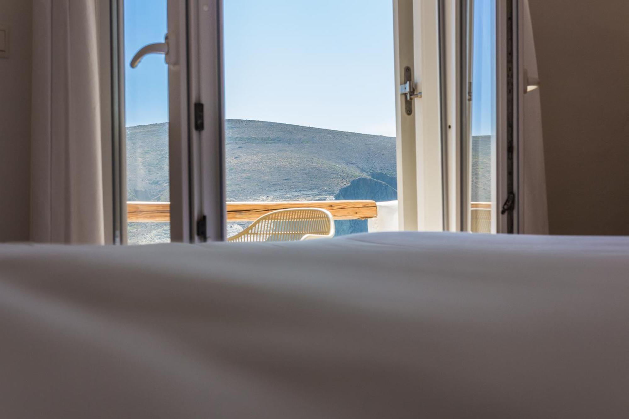 Salt Suites Milos Поллония Экстерьер фото